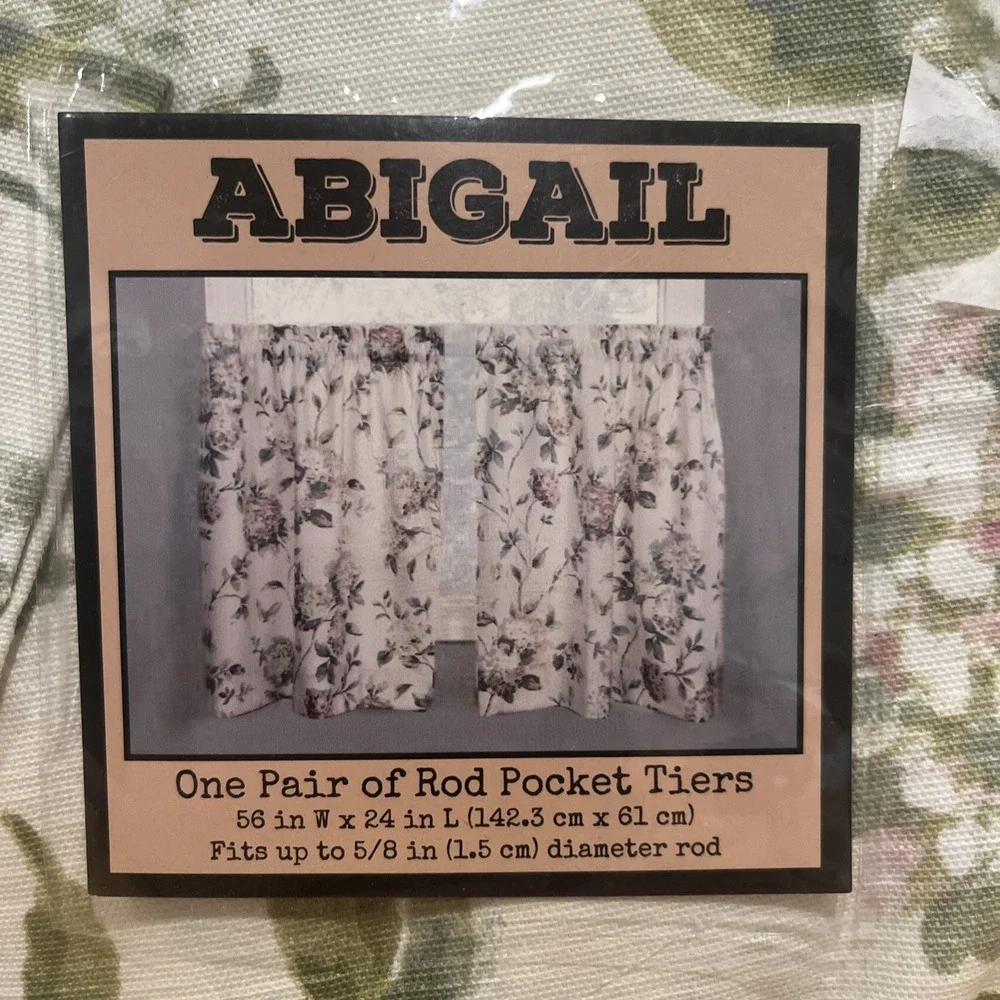 Ellis Curtain Abigail Floral Pink Hydrangeas Window Rod Pocket Pair‎ Tiers